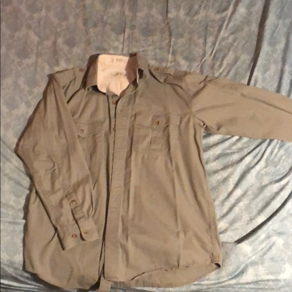 Orvis Mens Button Up Shirt   -   Used Like - New